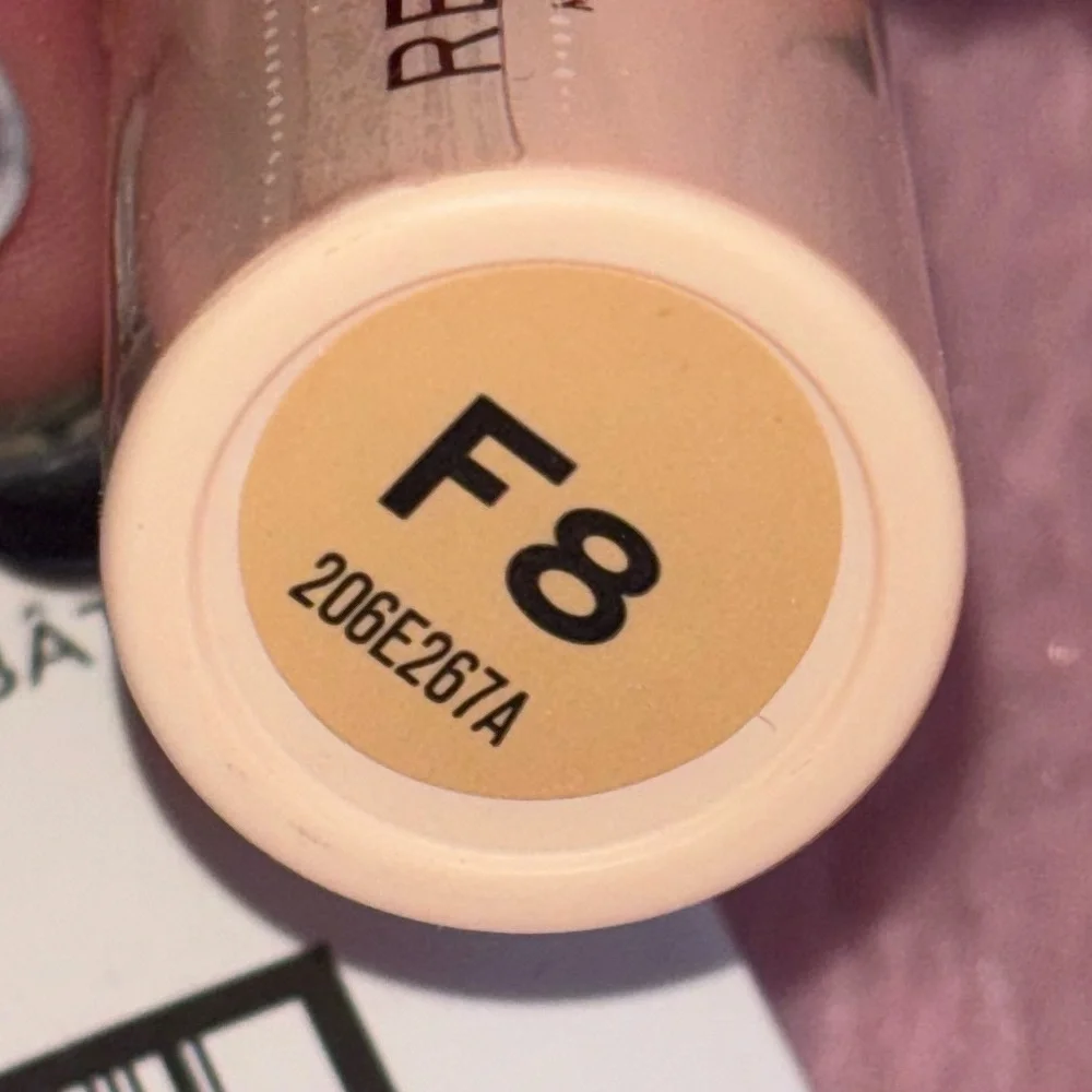 Makeup Revolution Fast Base Stick Foundation